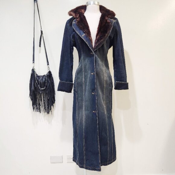 💋🦋UBER GORGE🦋 💋Maxi Sanded Dark Wash DenimTrench with Vegan Mink Fur Collar - Picture 1 of 10